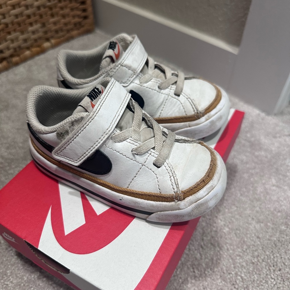 Toddler Nike size 7